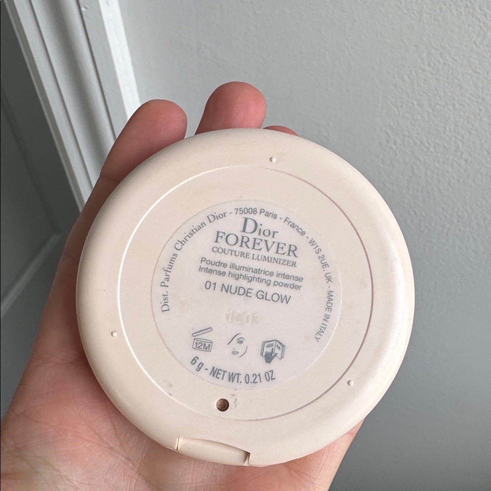 Dior Forever 01 Nude Glow Luminous Rose-Gold Pressed Highlighter - Picture 3 of 3